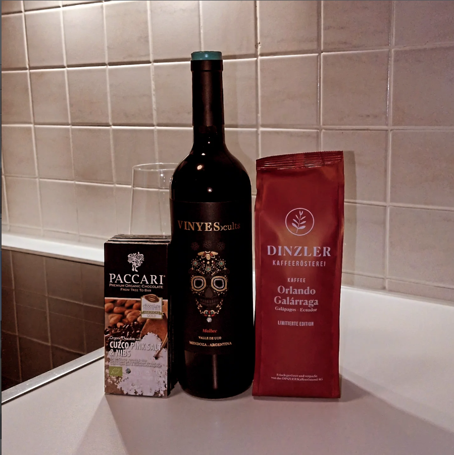 El Padre: Bio Schokolade aus Ecuador + Kaffee: Galápagos-Arabica + Vinyes Ocults Malbec aus Mendoza